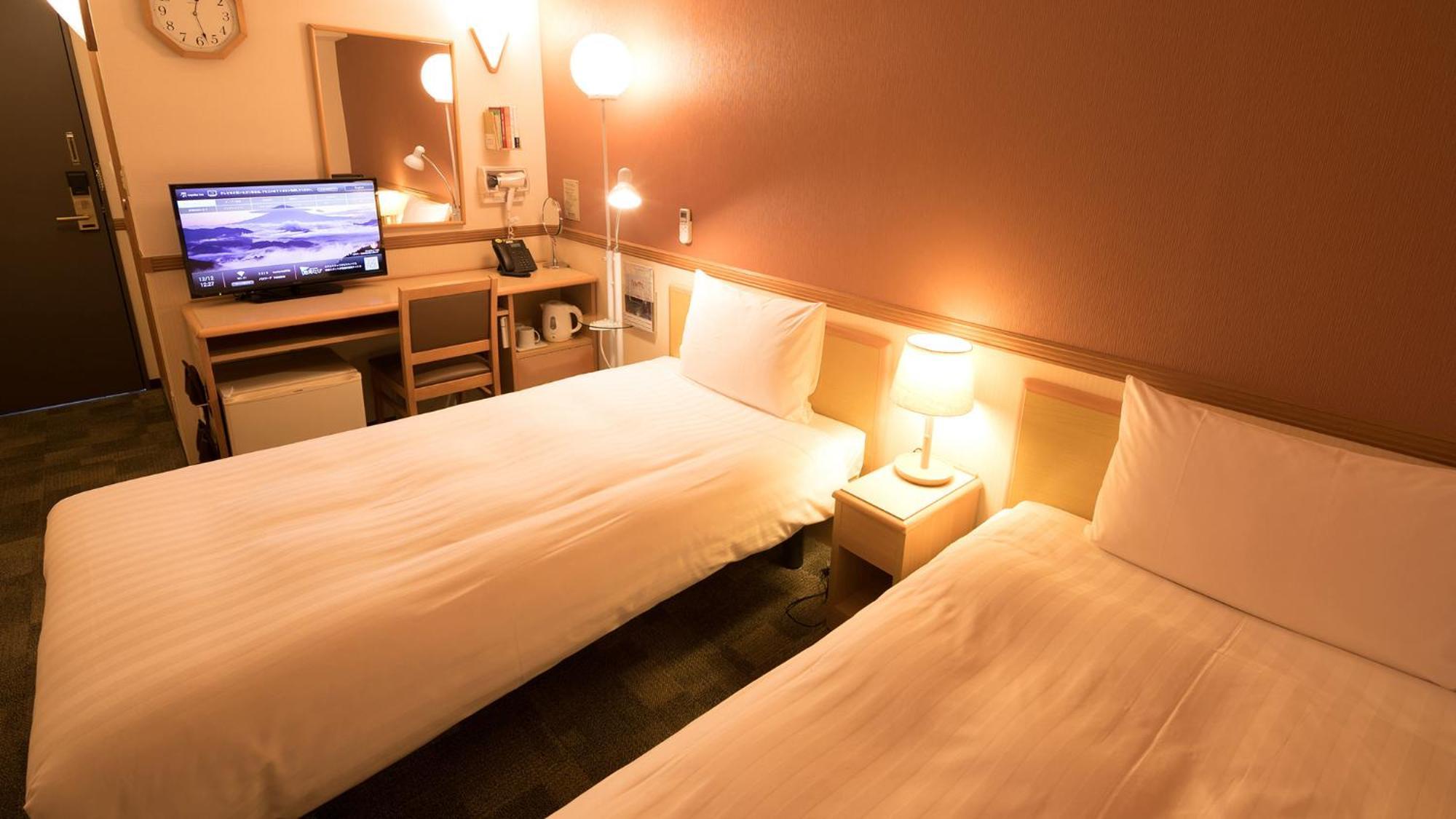 Toyoko Inn Fujisan Numazu Eki Kita Guchi No 2 Habitación foto